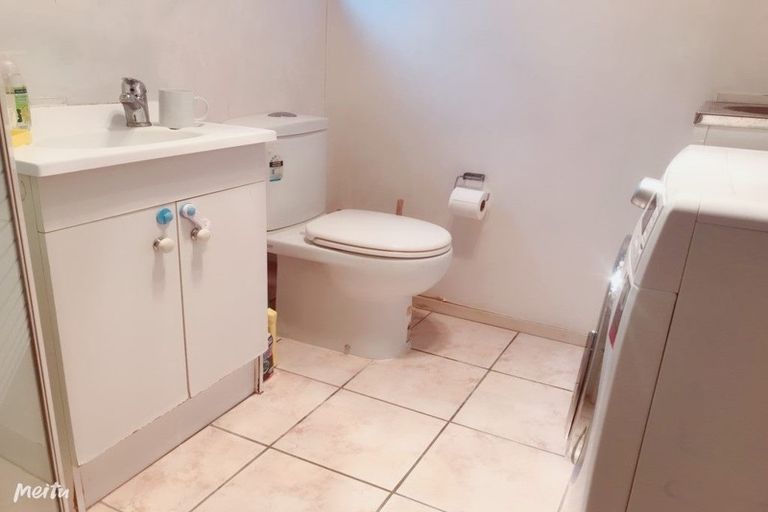 Photo of property in 22 Tamaki Bay Drive, Pakuranga, Auckland, 2010