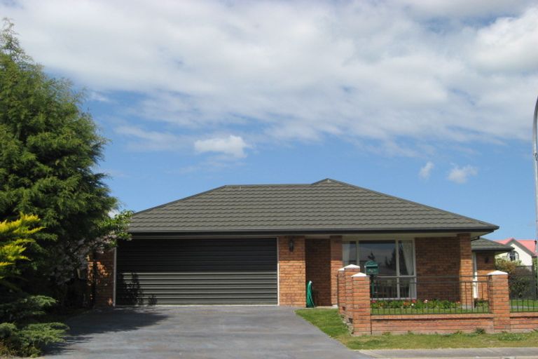 Photo of property in 5 Cobden Place, Woodend, 7610