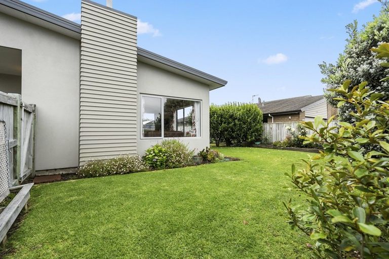 Photo of property in 44 Kotuku Drive, Paraparaumu Beach, Paraparaumu, 5032