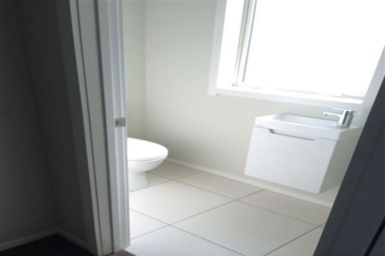 Photo of property in 2 Warwick Crescent, Taradale, Napier, 4112