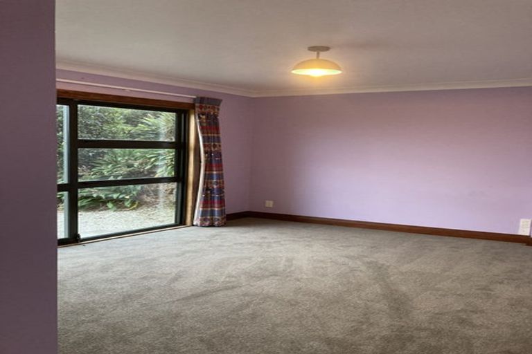 Photo of property in 41 Ashton Fitchett Drive, Brooklyn, Wellington, 6021