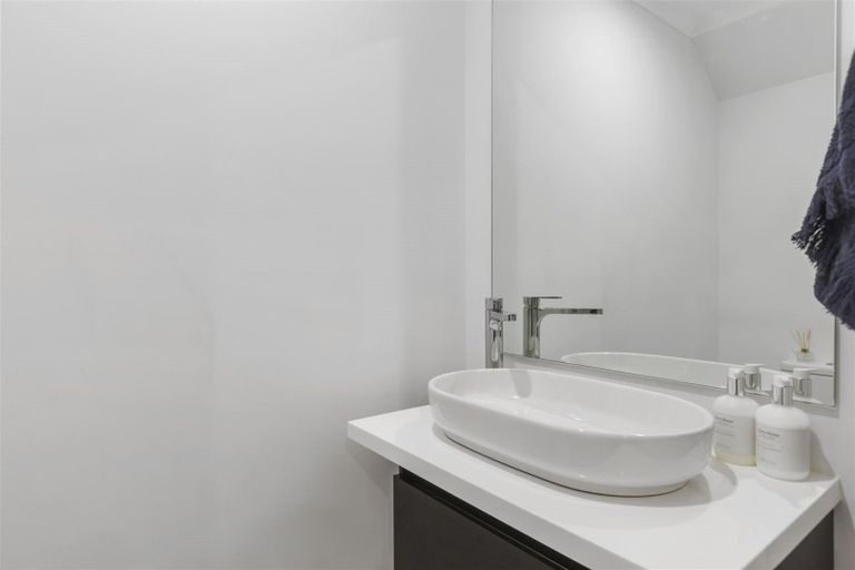 Photo of property in 9 Tawatawa Street, Long Bay, Auckland, 0630