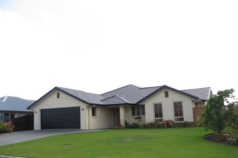 Photo of property in 4 Bancroft Place, Parklands, Christchurch, 8083