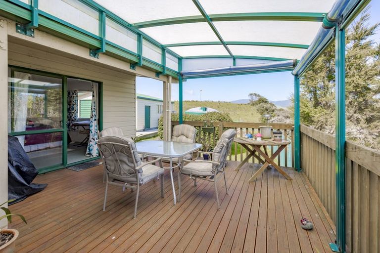 Photo of property in 92 Bays Road, Orere Point, Papakura, 2585