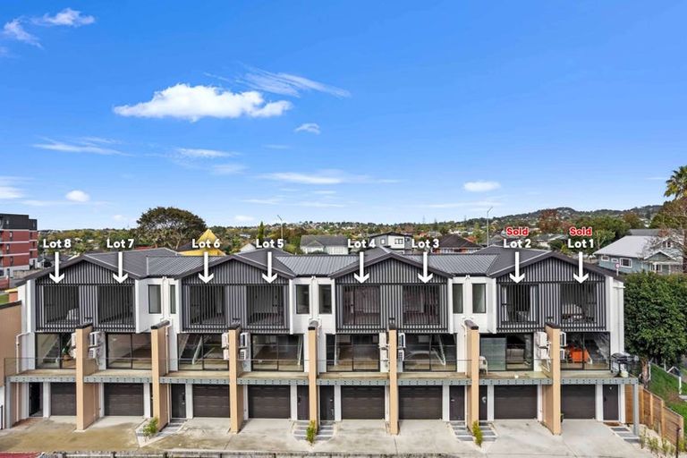 Photo of property in 6/1 Waters Place, New Lynn, Auckland, 0600