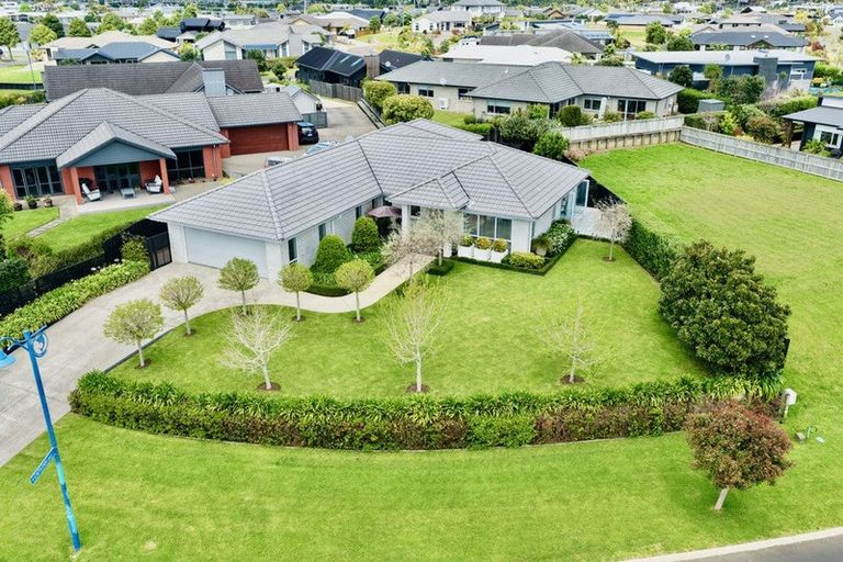 Photo of property in 76 Leeward Drive, Whitianga, 3510