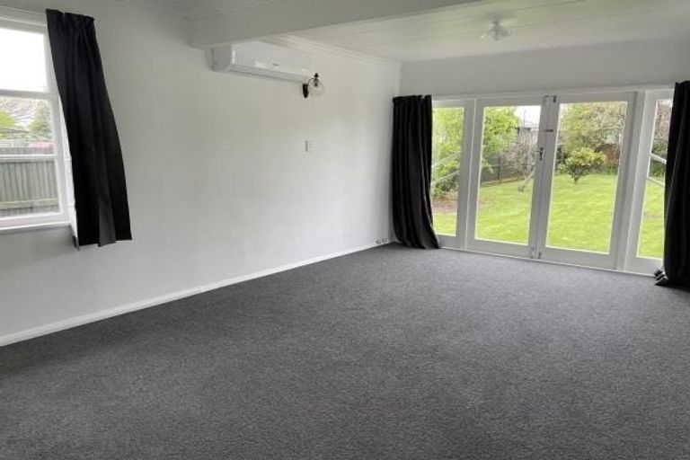 Photo of property in 15 Botanical Road, Takaro, Palmerston North, 4412