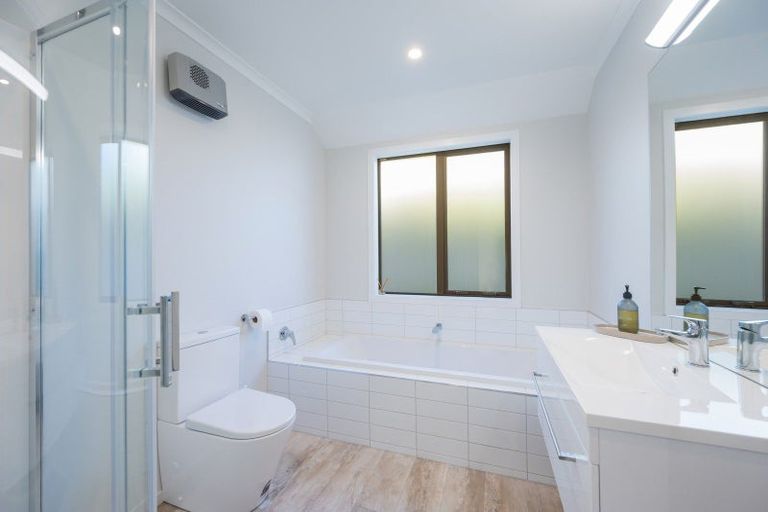 Photo of property in 10 Old Farm Road, Stoke, Nelson, 7011