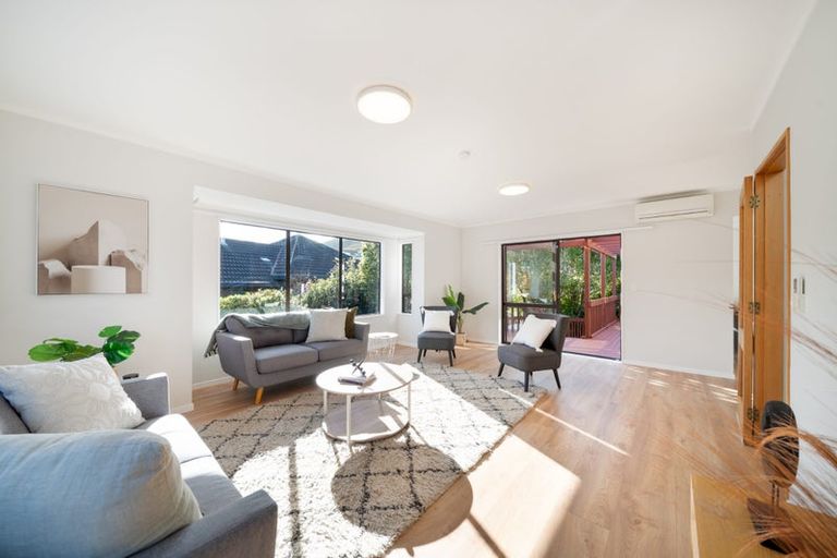 Photo of property in 12 Longmont Terrace, Churton Park, Wellington, 6037