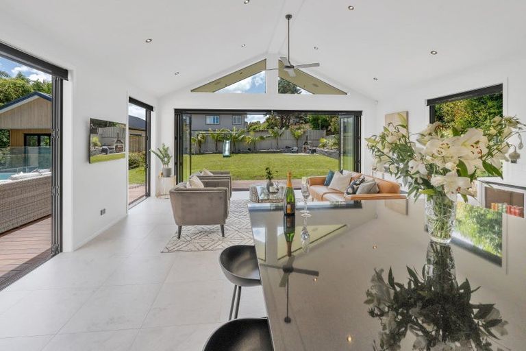 Photo of property in 8 St Elmo Rise, Shamrock Park, Auckland, 2016