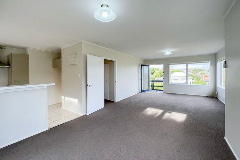Photo of property in 25 Kenmure Avenue, Forrest Hill, Auckland, 0620