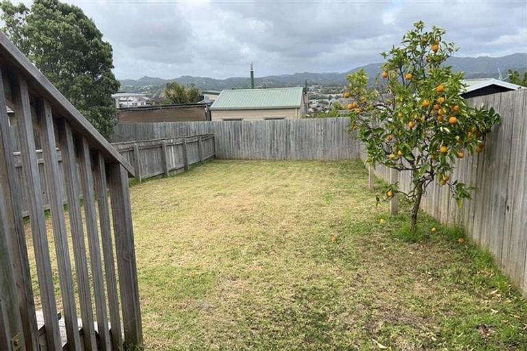 Photo of property in 103 Sunnyside Road, Sunnyvale, Auckland, 0612