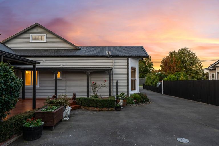 Photo of property in 12 Medway Street, Richmond, Christchurch, 8013