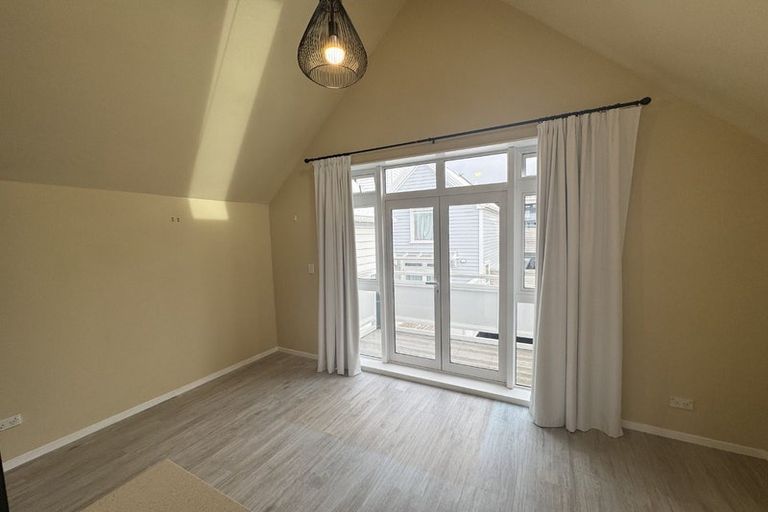 Photo of property in Pirie Street Townhouses, 20/35 Pirie Street, Mount Victoria, Wellington, 6011