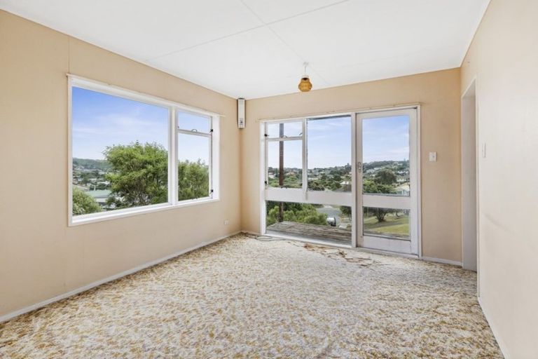 Photo of property in 11 The Spinney, Titahi Bay, Porirua, 5022