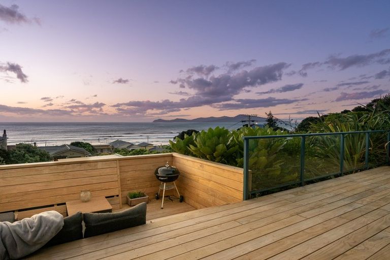 Photo of property in 22 Aperahama Street, Paekakariki, 5034