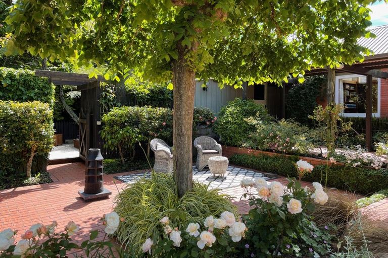 Photo of property in 3 Amapur Drive, Khandallah, Wellington, 6035