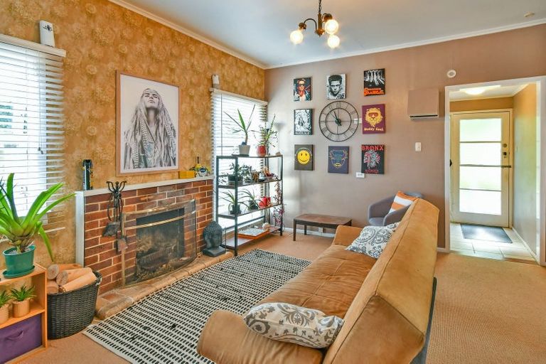 Photo of property in 131 Sykes Road, Weymouth, Auckland, 2103