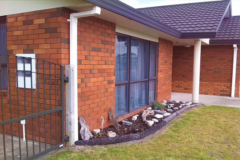 Photo of property in 5 Meadow Vale, Coastlands, Whakatane, 3120