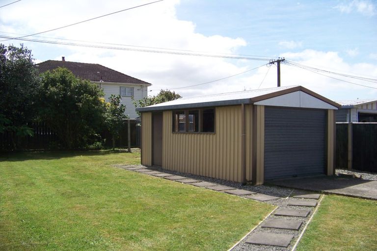 Photo of property in 21 Sladden Street, Naenae, Lower Hutt, 5011