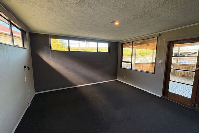 Photo of property in 96 South Road, The Glen, Dunedin, 9011