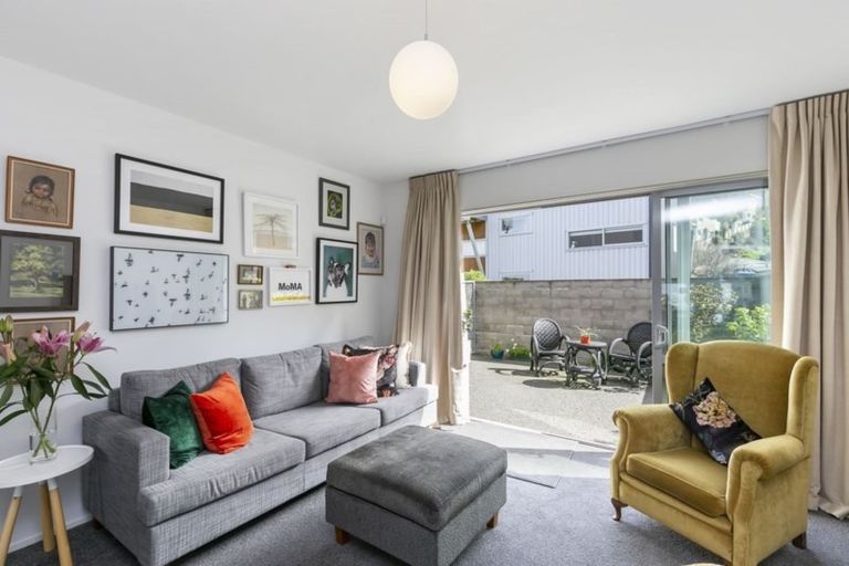 Photo of property in 20/2 Onslow Road, Khandallah, Wellington, 6035