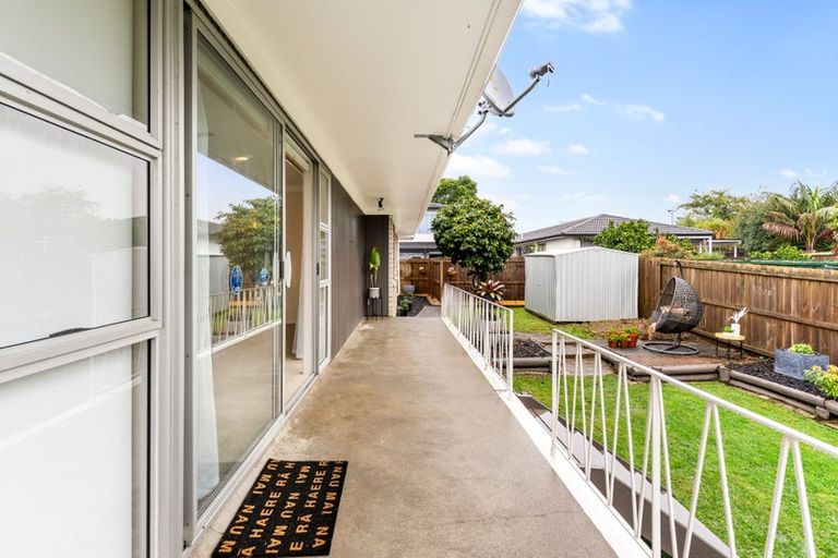Photo of property in 54 Meadway, Sunnyhills, Auckland, 2010