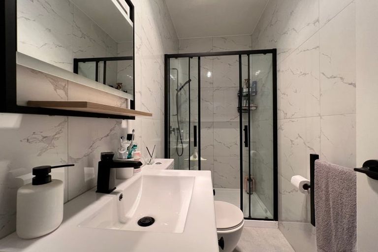 Photo of property in 2 Pasla Close, Papakura, 2110