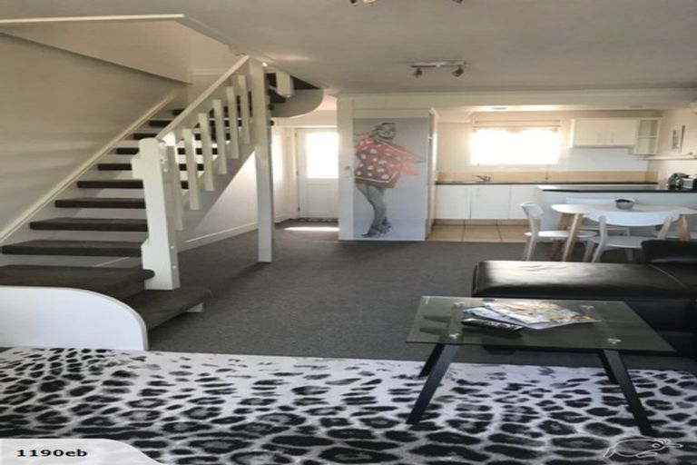 Photo of property in 245 Marine Parade, Napier South, Napier, 4110