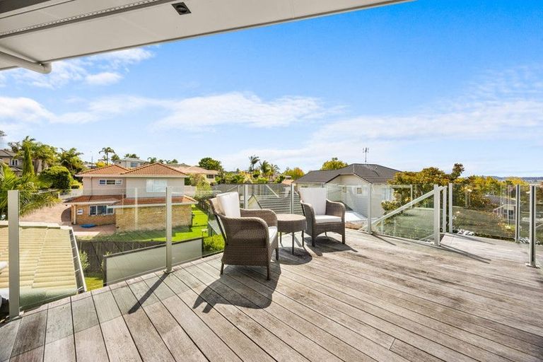 Photo of property in 40 Westpark Drive, West Harbour, Auckland, 0618