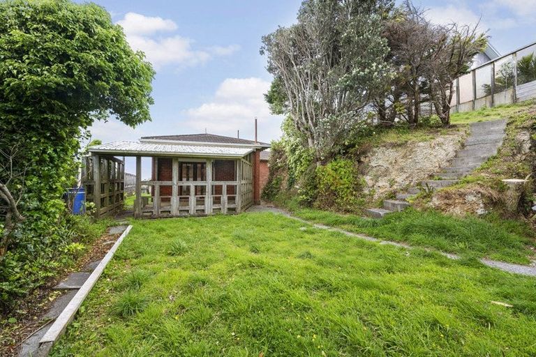 Photo of property in 42 Karepa Street, Brooklyn, Wellington, 6021