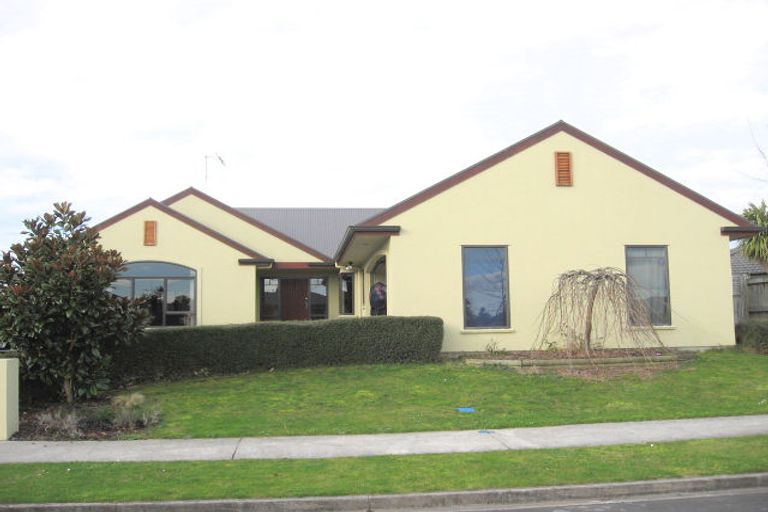 Photo of property in 14 Guildford Place, Rototuna North, Hamilton, 3210