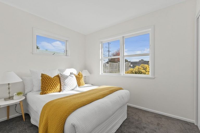 Photo of property in 1/57 Coronation Road, Hillcrest, Auckland, 0627