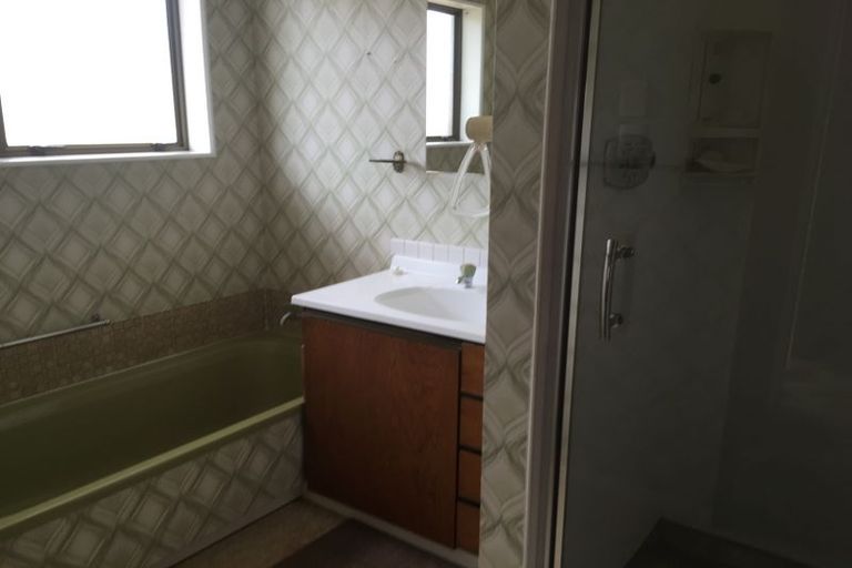 Photo of property in 5a Parahaki Street, Regent, Whangarei, 0112