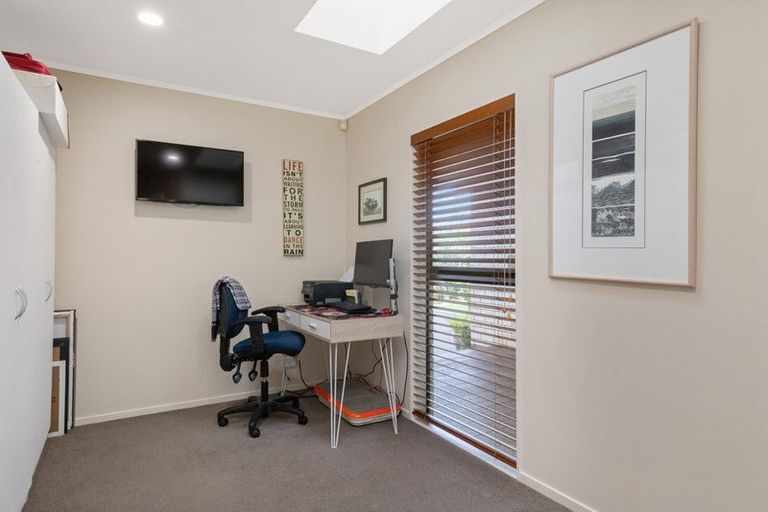 Photo of property in 5e Brights Road, Waiuku, 2123