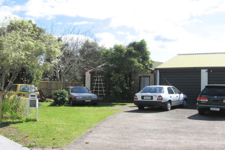 Photo of property in 11a Hamilton Crescent, Whitianga, 3510