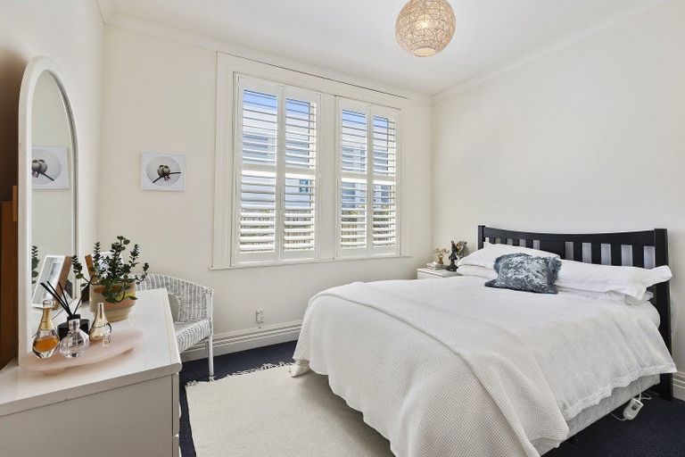 Photo of property in 31 Derwent Street, Island Bay, Wellington, 6023