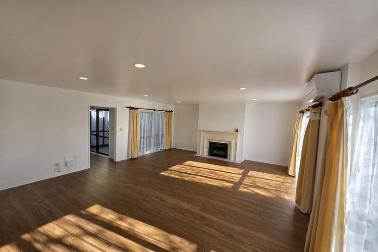 Photo of property in 3 Puma Drive, Golflands, Auckland, 2013