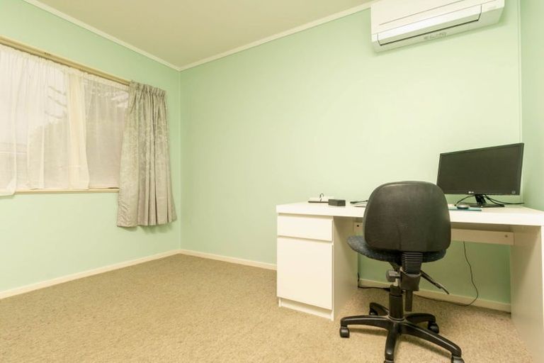 Photo of property in 68 Muir Avenue, Mangere Bridge, Auckland, 2022