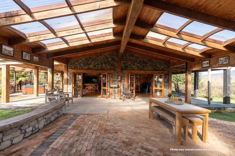 Photo of property in 240 Te Pahu Road, Te Pahu, 3285