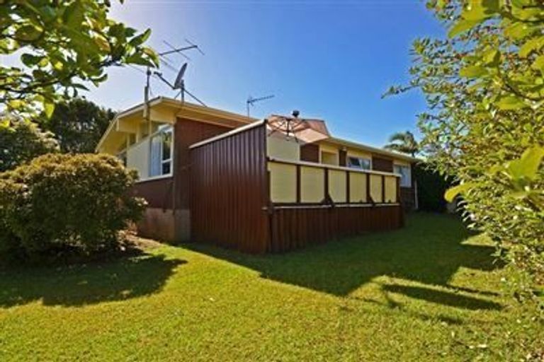 Photo of property in 7 Pipitea Place, Massey, Auckland, 0614