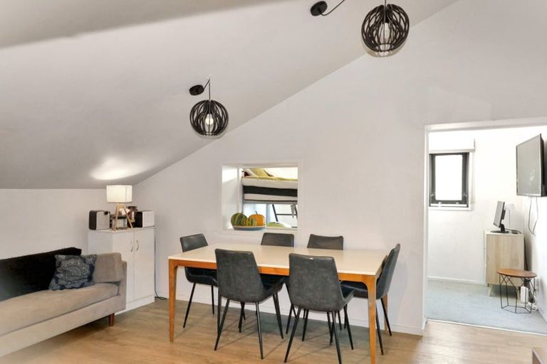 Photo of property in Courtenay Mews Apartments, 13/14 Alpha Street, Te Aro, Wellington, 6011