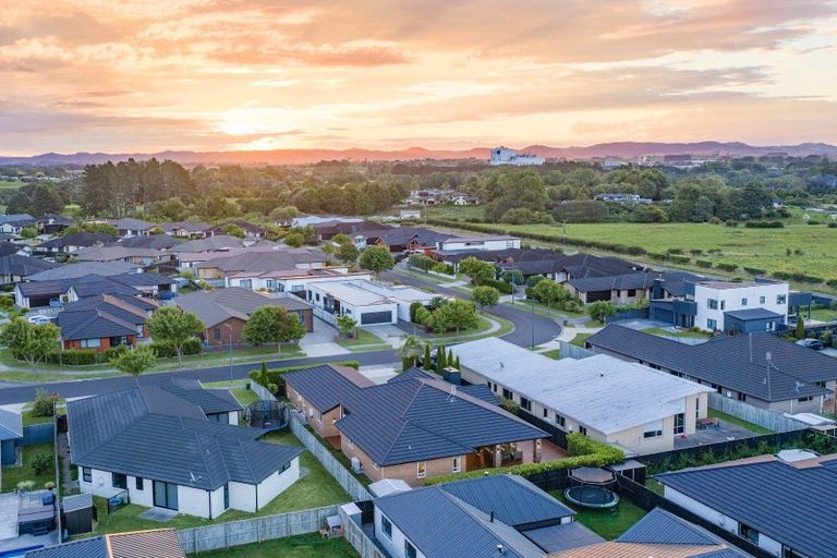 Photo of property in 18 Helen June Avenue, Flagstaff, Hamilton, 3210