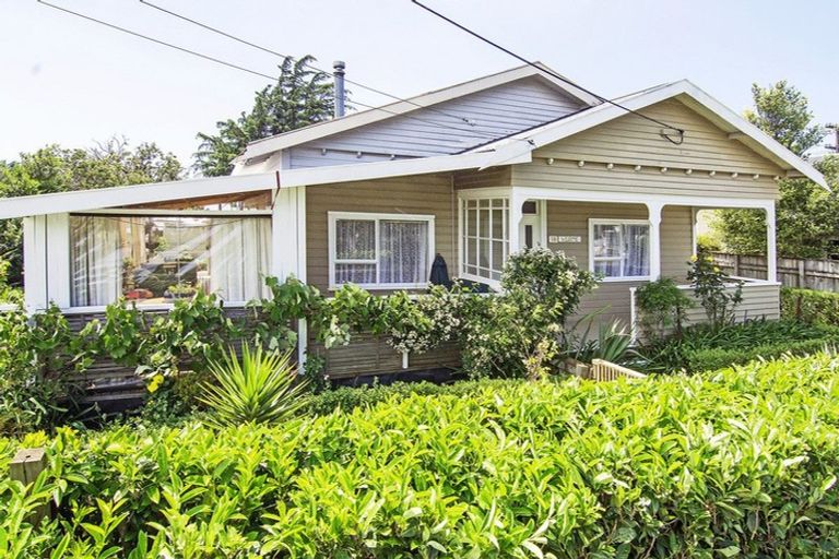 Photo of property in 18 Victoria Street, Carterton, 5713