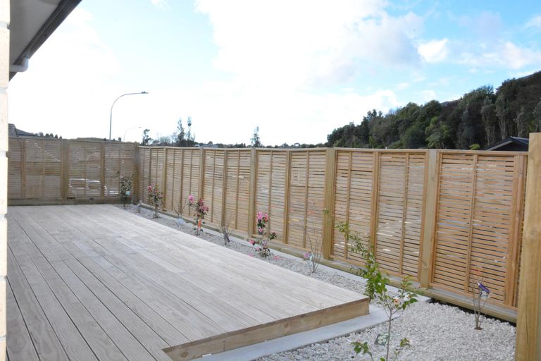 Photo of property in 3 Frederick Place, Whalers Gate, New Plymouth, 4310