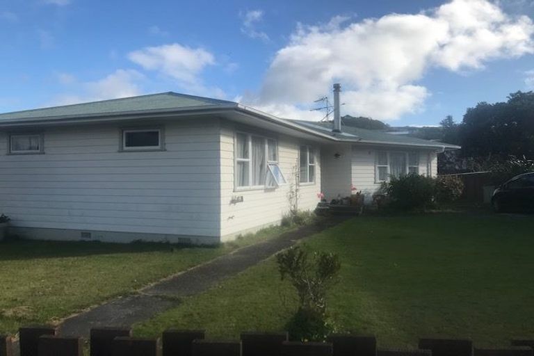 Photo of property in 14 Clematis Grove, Maungaraki, Lower Hutt, 5010