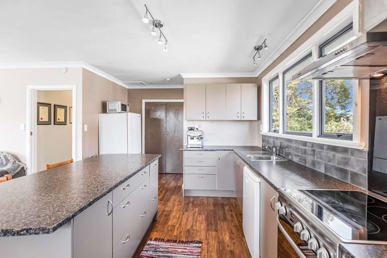 Photo of property in 11 George Street, Levin, 5510