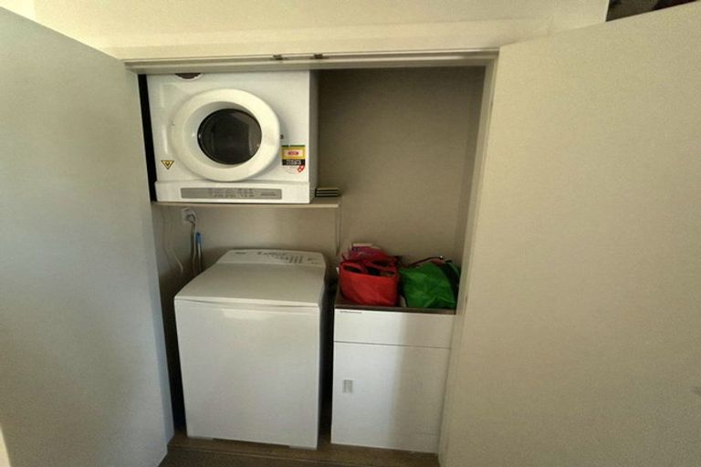 Photo of property in 44 Ellice Street, Mount Victoria, Wellington, 6011