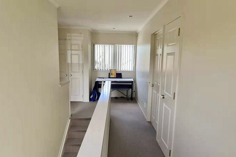 Photo of property in 30 Stellamaris Way, Northpark, Auckland, 2013