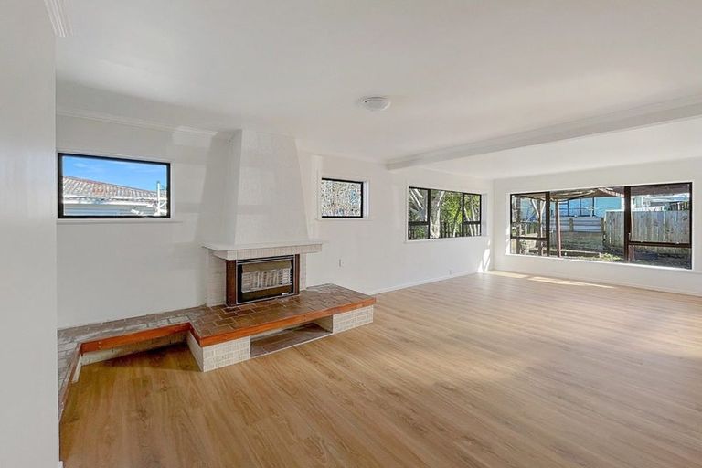 Photo of property in 21 Hyde Street, Manurewa East, Auckland, 2102